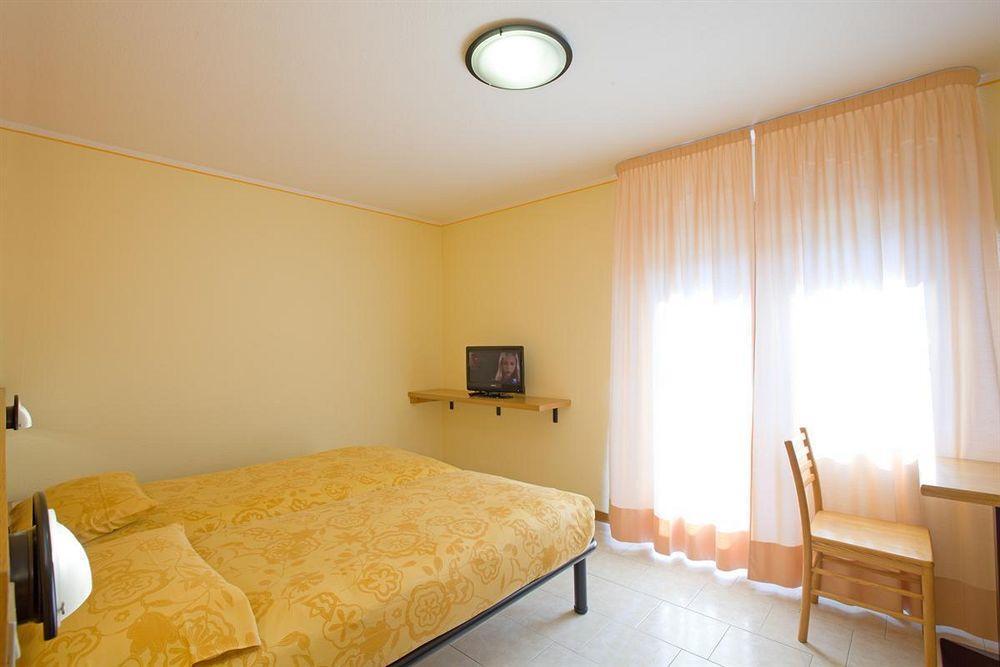 Garni Oasi Hotel ลีวินโญ ภายนอก รูปภาพ